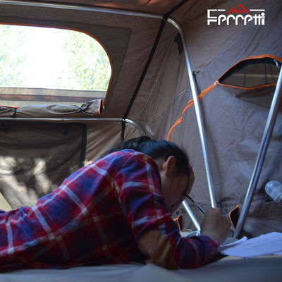 4WD Adventure Truck Roof Top Tent con un dormitorio en estilo de juego de campo y camuflaje